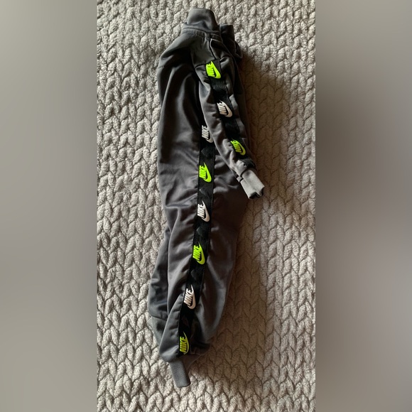 Nike Gray Jump Suit with Zipper in 6M - Picture 3 of 3